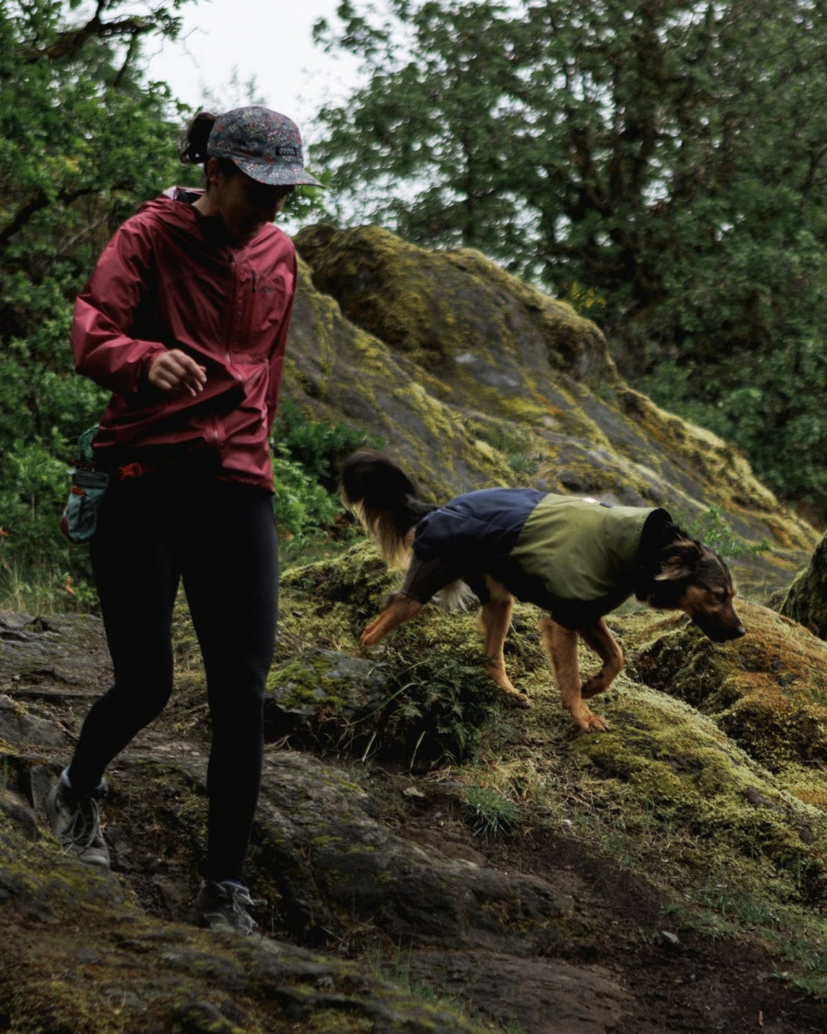 Köpek Yağmur Tulumu Lacivert Ruffwear Sun Shower