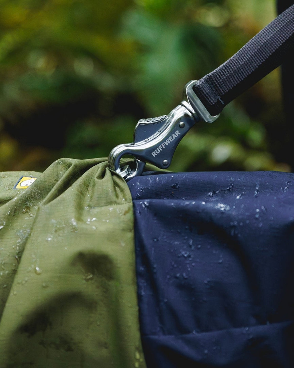 Köpek Yağmur Tulumu Lacivert Ruffwear Sun Shower