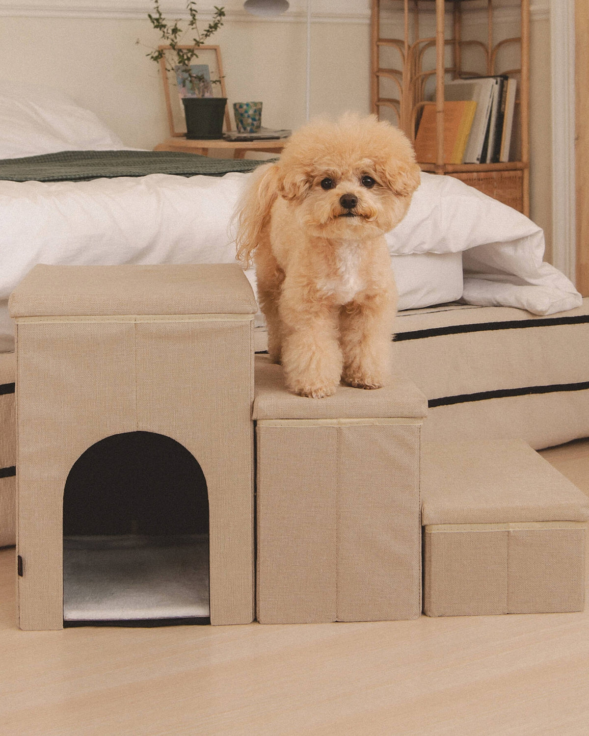 Kulübeli ve Saklama Kutulu Katlanabilir Bej Köpek Merdiveni Puppia CuddleClimb Storage Stairs