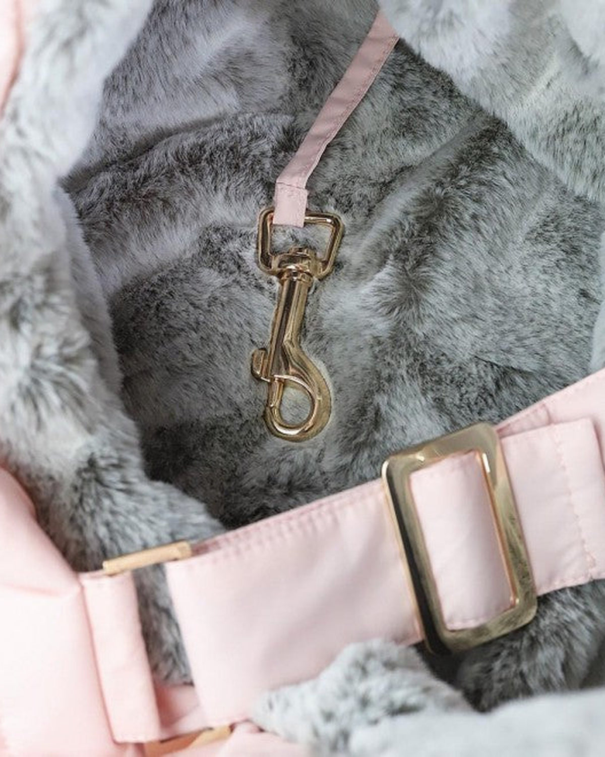 Yumuşak Astarlı Köpek Taşıma Çantası Milk&Pepper Sling Bag