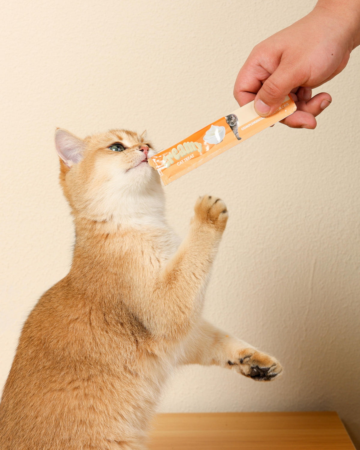 Yengeçli Sıvı Kedi Ödülü 4x15 g M-Pets Creamy Cat Treats Crab