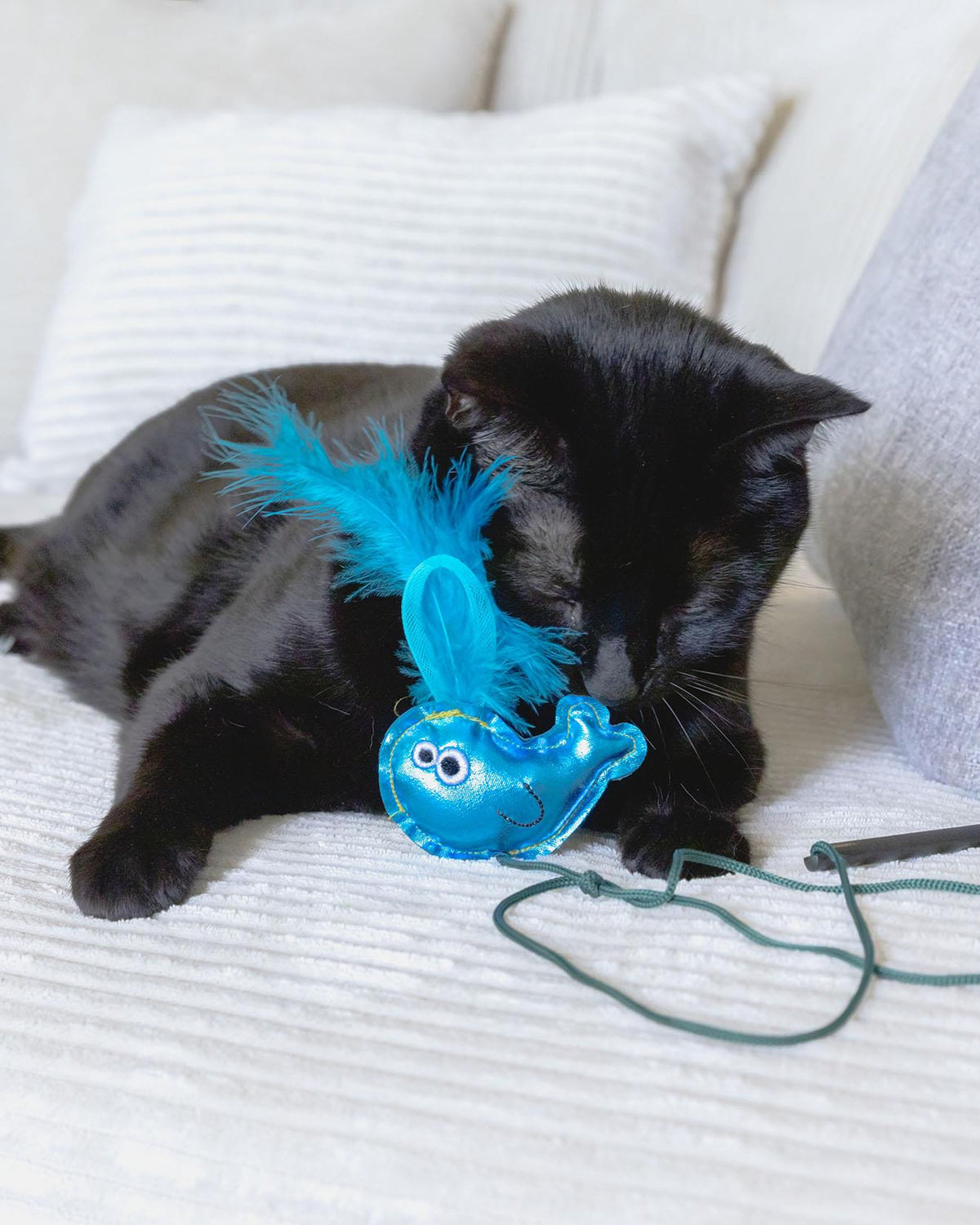 Kedi Nanesi ve Matatabili Gerçek Tüylü Deniz Canlısı Figürlü Kedi Oltası Mad Cat Sea Wand
